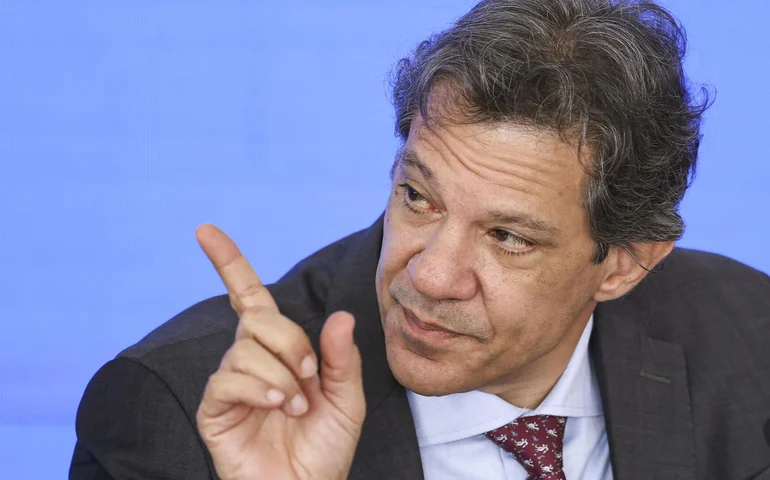 Fazenda já provou que busca o centro da meta fiscal, afirma Haddad