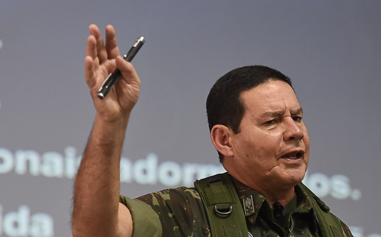Mourão quer que militares entrem na reforma da Previdência