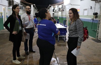 Fiscalização do MPAL sobre programa EJAI chega a uma das escolas mais precárias de Maceió
