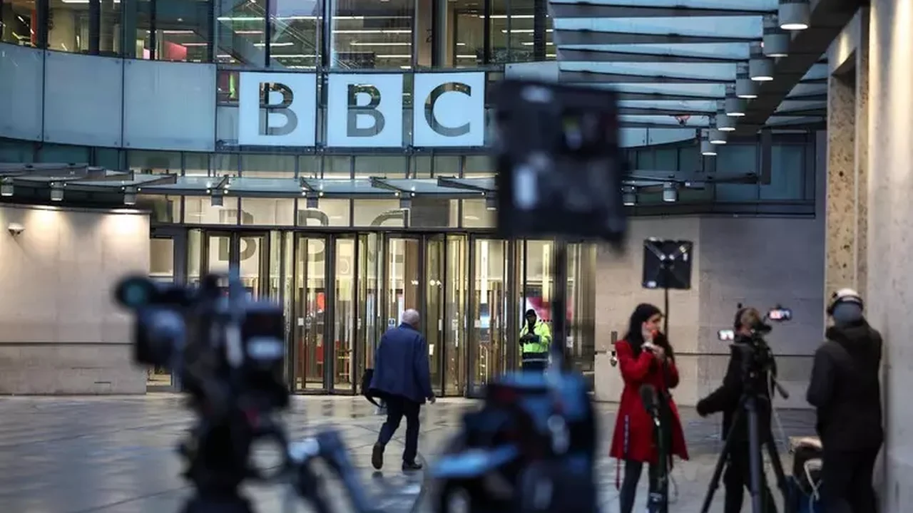 Trump ameaça processar BBC por adulterar imagens de seu discurso