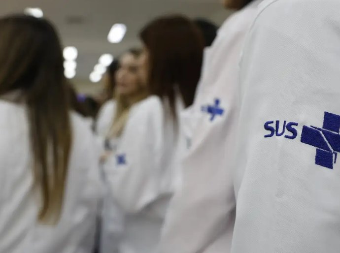Mais Médicos Especialistas abre chamamento; CNM alerta para riscos de onerar ainda mais os Municípios