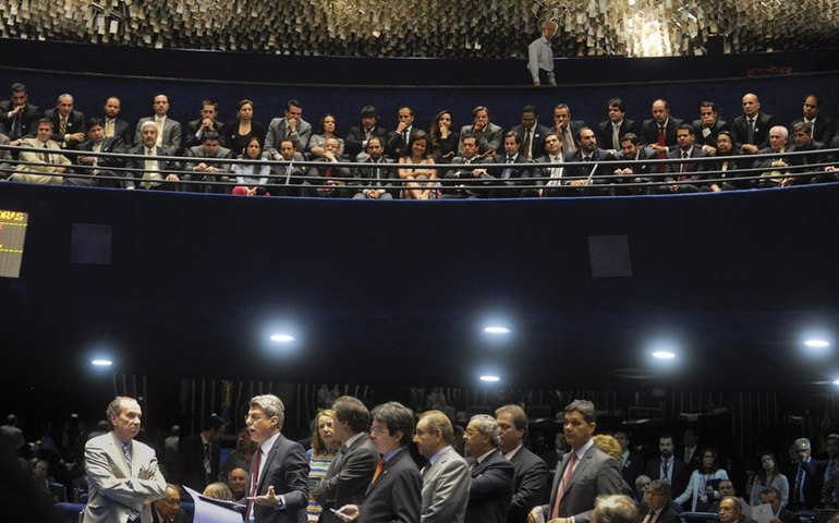 Senado aprova mudanças na carreira de delegado federal