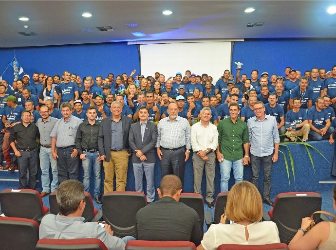 Sesi celebra esforço de trabalhadores na busca pela elevação da escolaridade