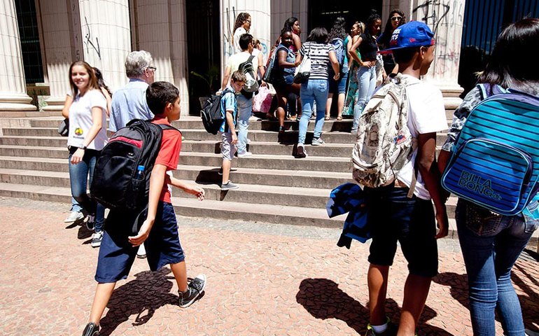 Criação de sistema para monitorar violência nas escolas é sancionada