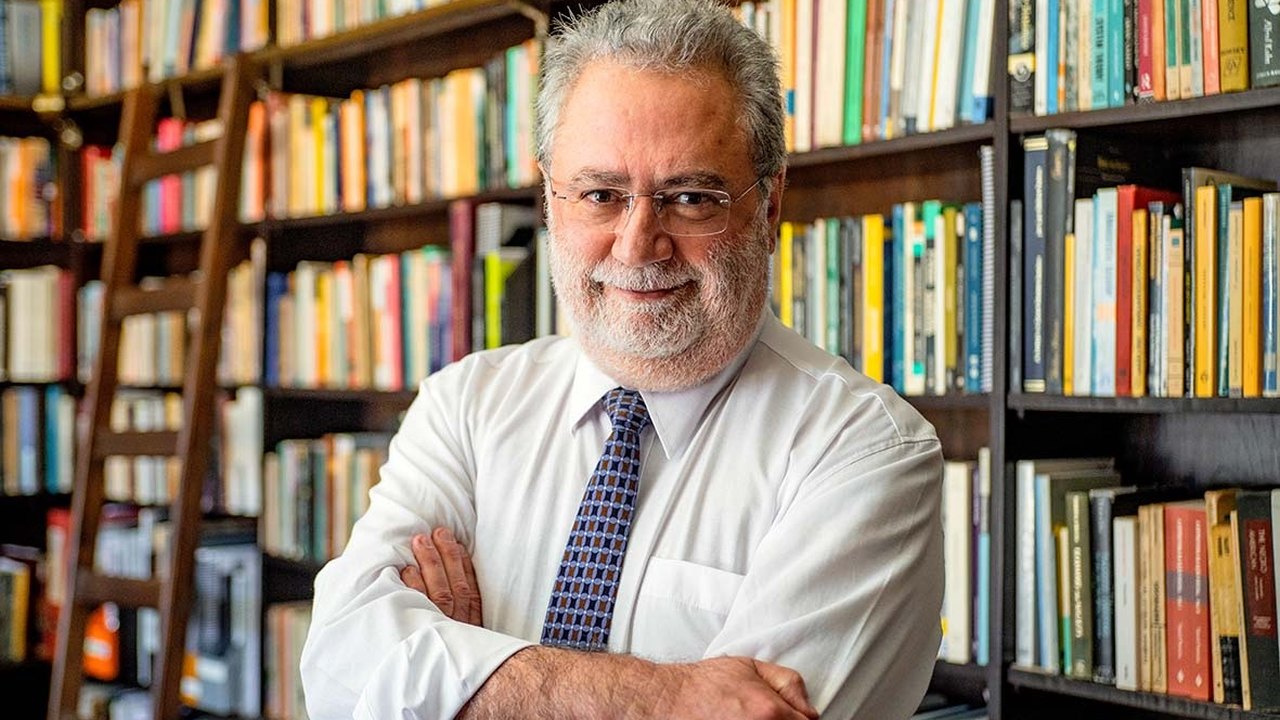 ‘Democracia está em risco e carta é mudança de rumo’, afirma Celso Campilongo