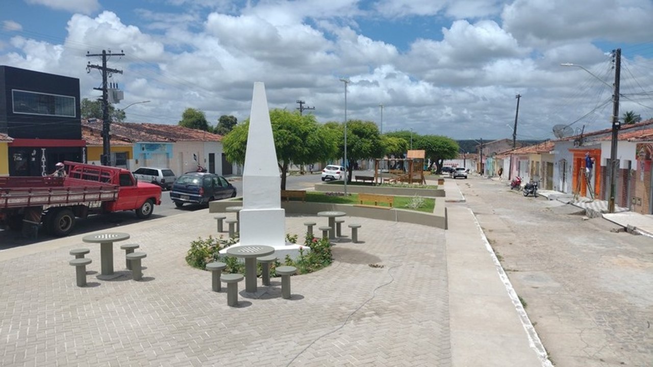 Prefeitura de Penedo inaugura primeira etapa do Programa Meu Bairro Melhor