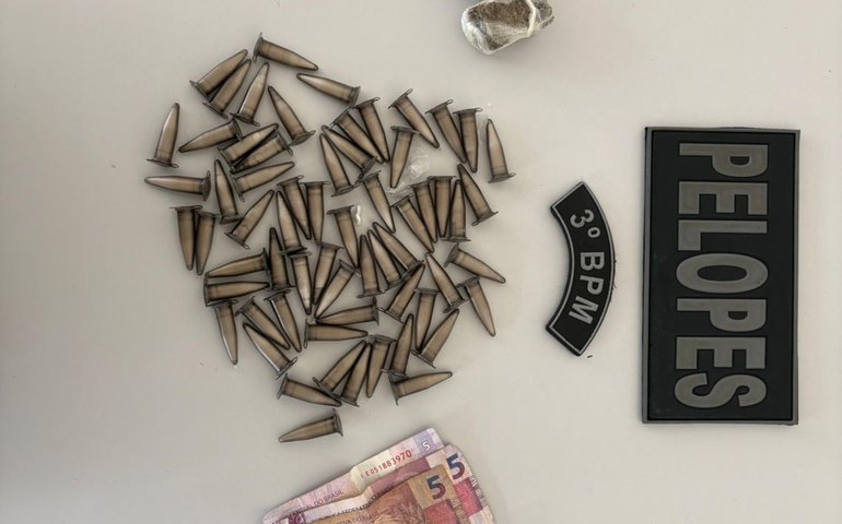 Polícia Militar apreende drogas e captura foragido durante patrulhamento em Arapiraca