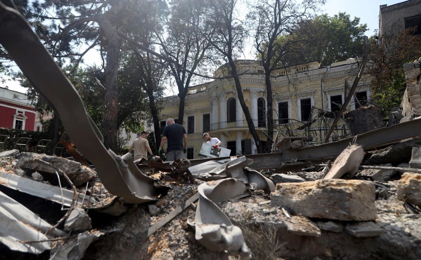 Ucrânia reivindica ataque de drones em Moscou após bombardeios russos