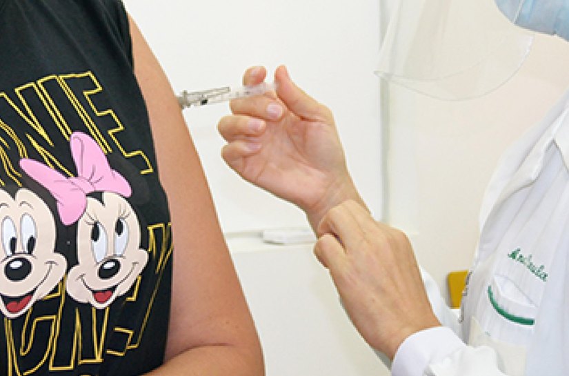 18 de maio: infectologistas do Helvio Auto destacam tratamento de pessoas que convivem com o vírus da Aids