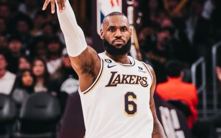 Encontro com Jordan, relação de pai e filho, torneio com Jay-Z: biografia revela histórias de LeBron além das quadras da NBA