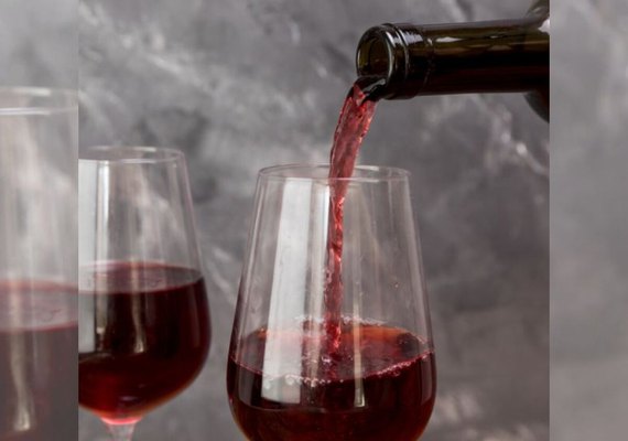 Vinho tinto ou branco? Saiba o que a  escolha do tipo da bebida fala sobre a sua personalidade