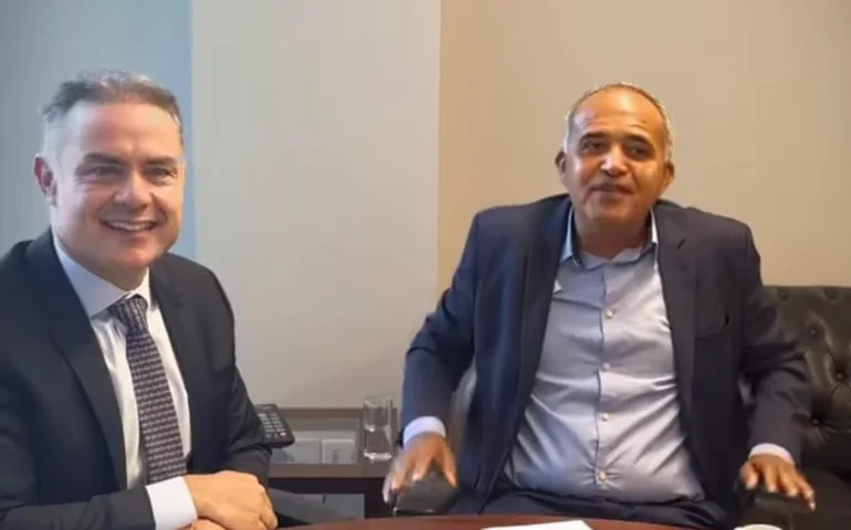 Renan Filho garante Feira de Gado para Tapera e R$ 1 milhão para Saúde da cidade