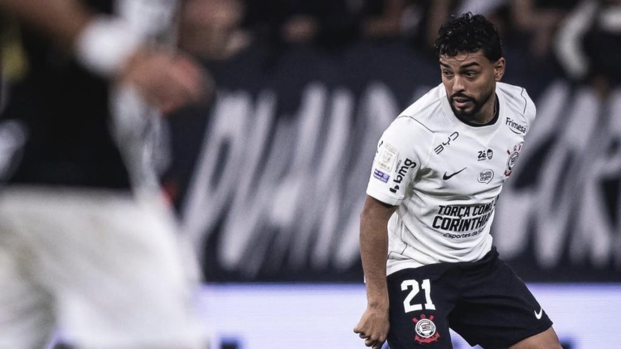 Seedorf aposta em nova função para Bidu e revela planos para o ataque do Corinthians