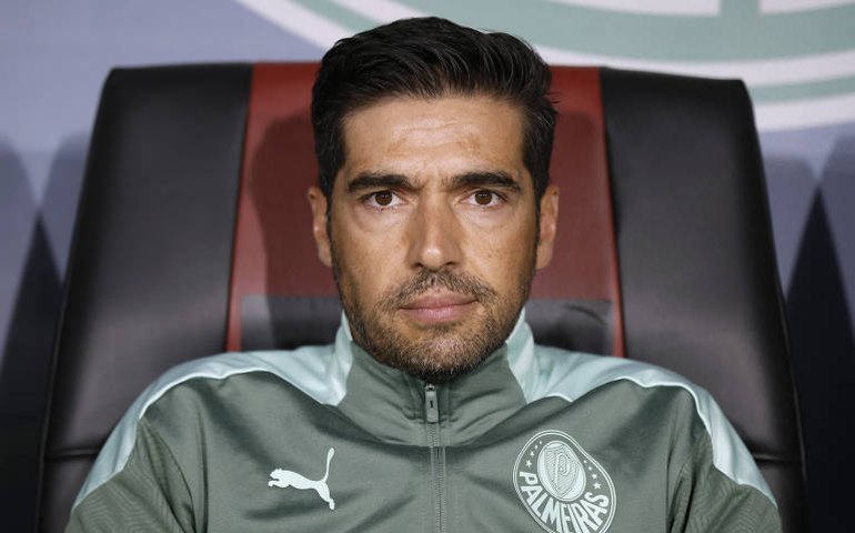 Nesta segunda-feira (21), Roda Viva recebe o técnico do Palmeiras Abel Ferreira