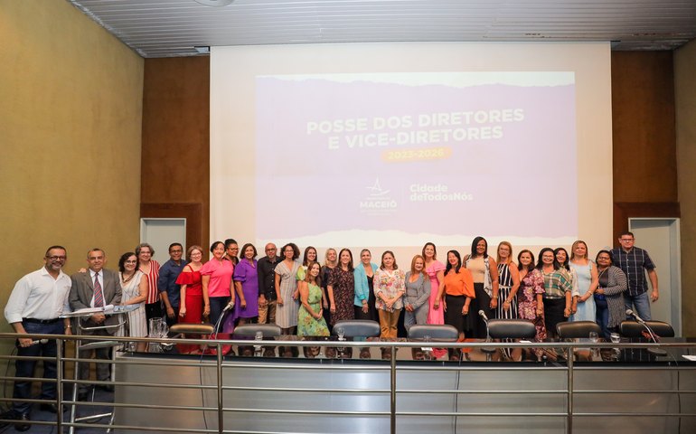 Diretores e vices de mais 11 unidades educacionais de Maceió são empossados