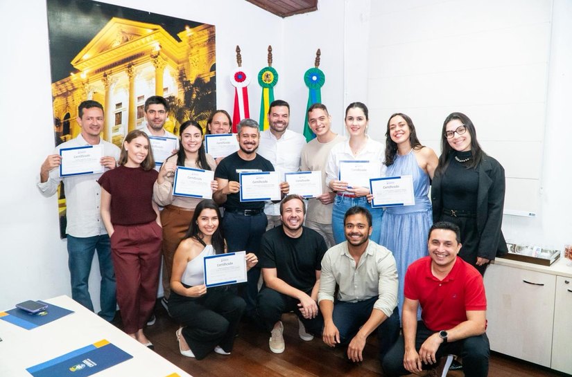 Servidores da Câmara são diplomados após conclusão da Jornada de Integração e Formação