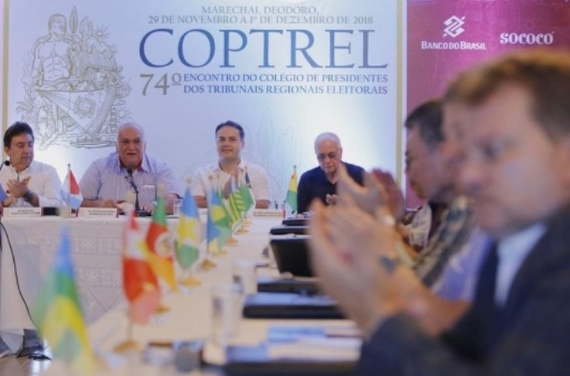 Governador mostra avanços do Estado em solidez fiscal e transparência a juízes