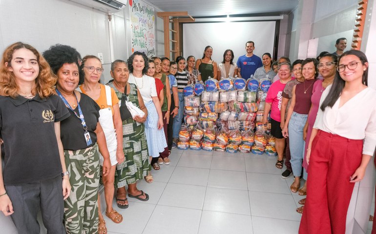 Programa Alagoas Sem Fome entrega 1 tonelada de alimentos em sua 102ª doação