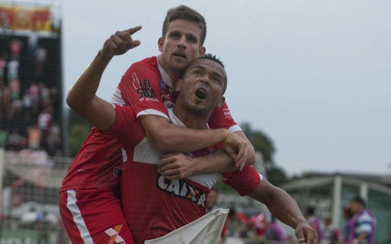 CRB surpreende o Vasco em pleno Estádio São Januário: 2 a 1