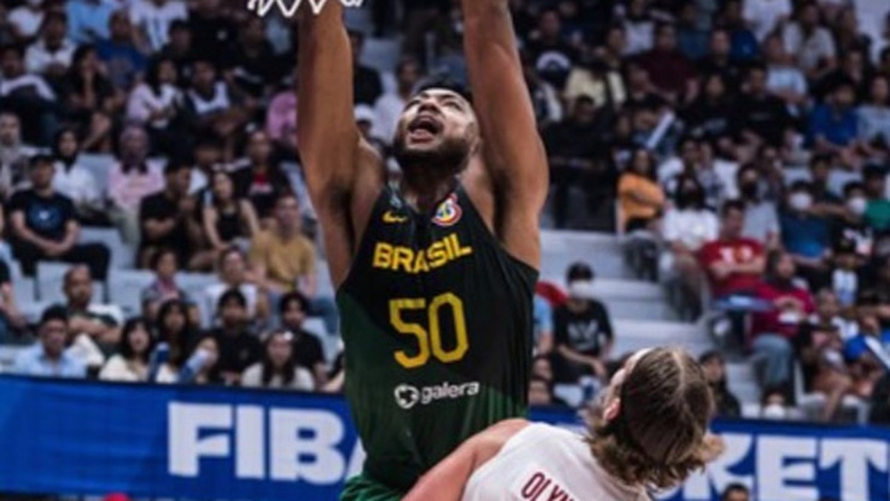 Brasil faz grande jogo, derruba o favorito Canadá e fica perto de ir às quarta do Mundial de Basquete