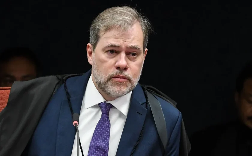 Senadores da oposição querem ouvir familiares de Toffoli em CPI do crime organizado