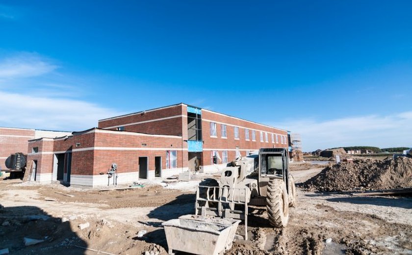 Audiência discute retomada de obras paradas em escolas de todo o país