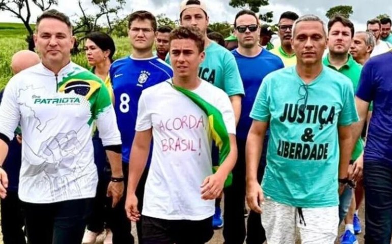 'Incidente natural': Nikolas nega falta de organização em ato com 72 feridos por raio