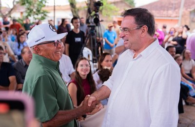 Com entrega de nova UBS, Luciano realiza antigo sonho de moradores da Comunidade Pau Ferro