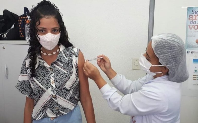 Prefeitura de Maceió abre mais 10 pontos de vacinação contra a Covid-19