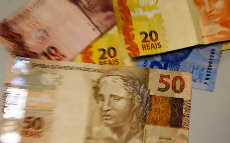 FGV: Monitor do Produto Interno Bruto aponta retração de 0,1% em julho