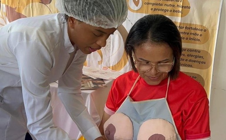 Prefeitura de Santana do Mundaú realizou diversas ações em comemoração ao Agosto Dourado e Lilás