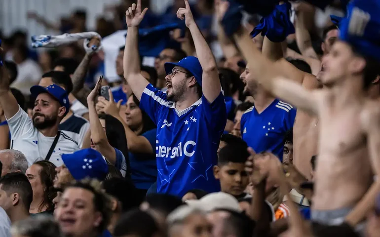 Pelo Campeonato Brasileiro, Cruzeiro e Bahia se enfrentam no Mineirão