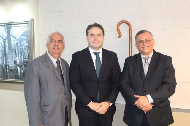Governador Renan Filho visita o gabinete do pastor-presidente