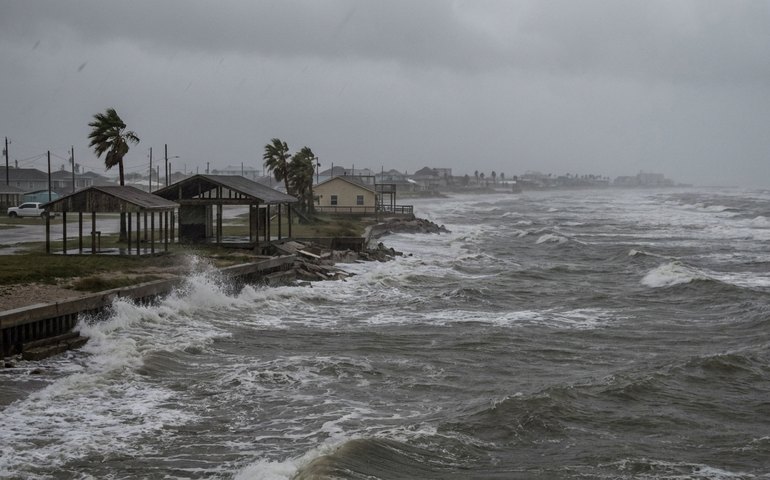 Aglomerado de tempestades pode abrir temporada de furacões no Atlântico e atingir Texas