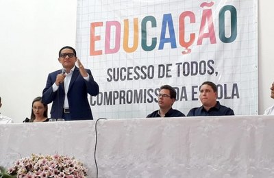 Prefeito Júlio Cezar anuncia Concurso Público em Palmeira