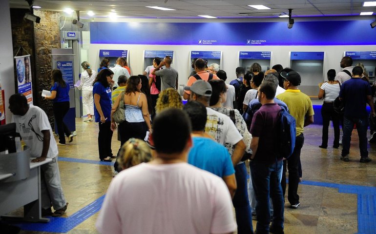 Mais de 300 mil inscritos no BPC precisam regularizar Cadastro Único