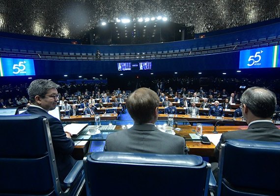 Sucesso internacional da Embraer é celebrado em sessão no Plenário