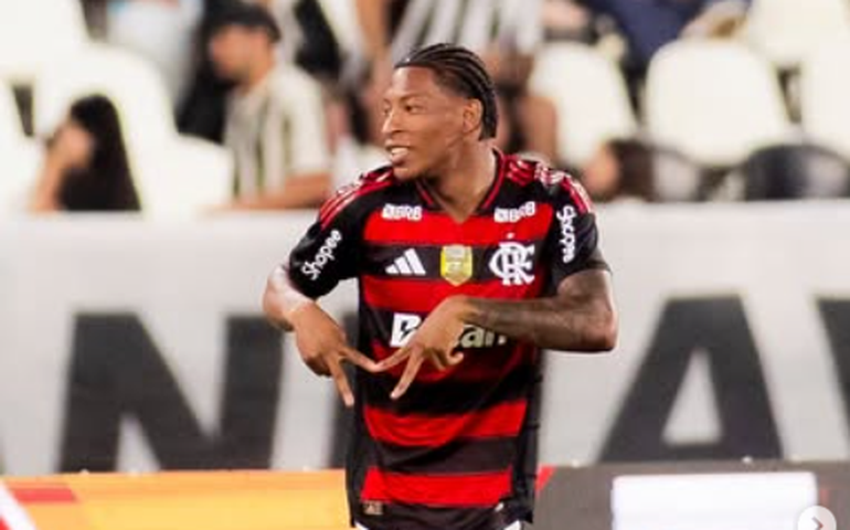 Flamengo faz 3 a 0 no Botafogo no Nilton Santos e não deixa o Palmeiras se distanciar na liderança