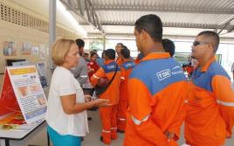Técnicos da Sesau realizam ações sobre os cuidados da saúde do homem