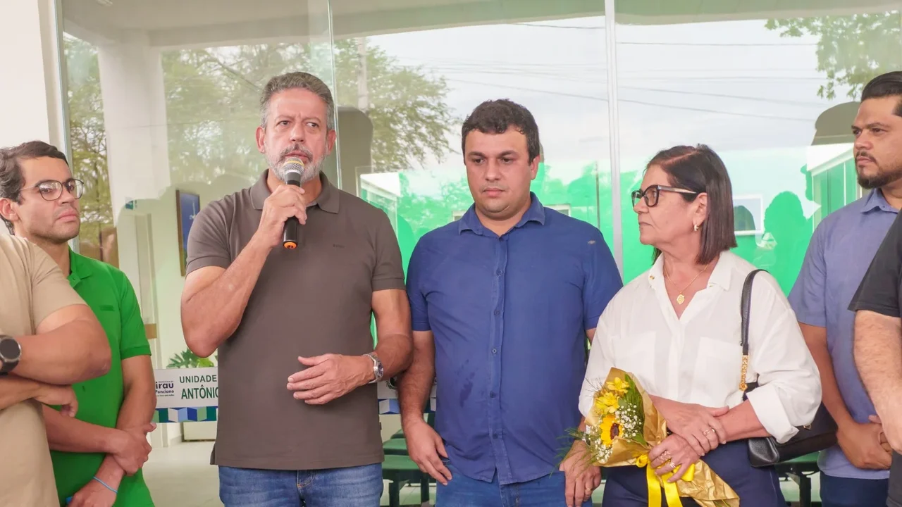 Arthur Lira garante R$ 10,6 milhões e entrega anel viário em Girau, integrando cidades e fortalecendo a economia do Agreste de Alagoas