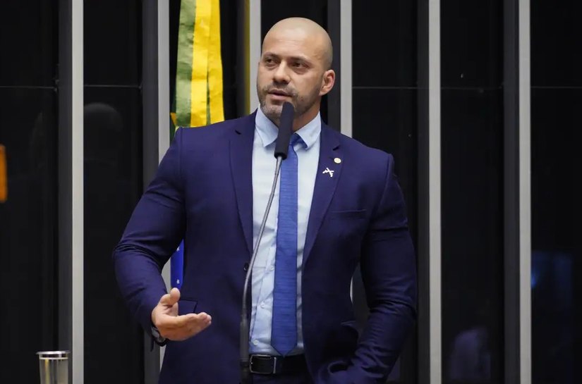Alexandre de Moraes determina que Daniel Silveira seja submetido a perícia médica