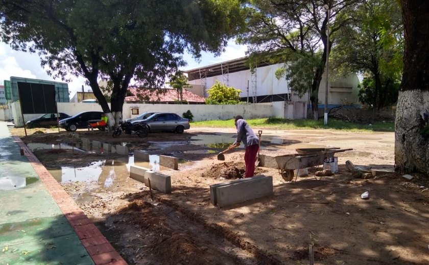 Revitalizações levam nova estrutura a áreas públicas de Maceió