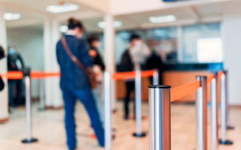 Comissão da Câmara discute denúncias de fraudes em terceirização no setor bancário