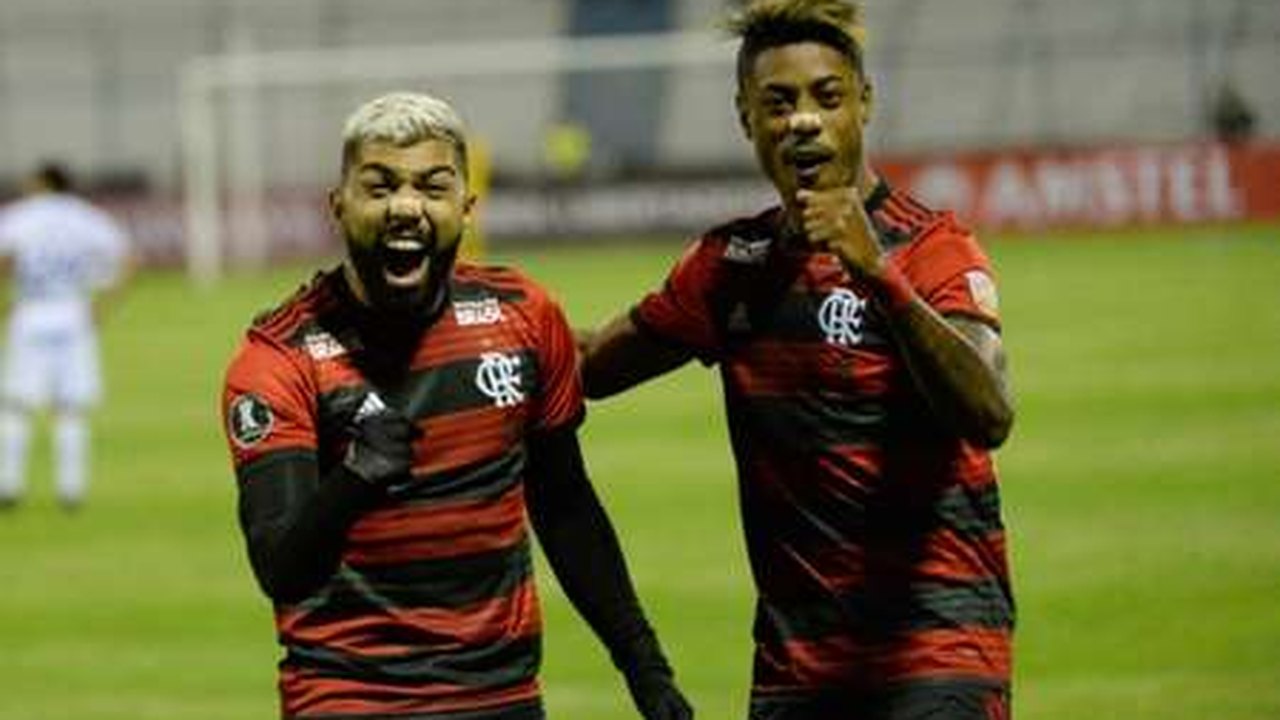 Gabriel e Bruno Henrique apoiam decisão do Flamengo de voltar aos treinamentos