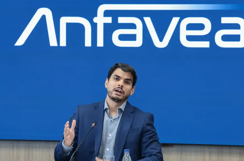 Anfavea projeta crescimento de 3,7% na produção de veículos para 2026