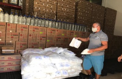 Unidades de saúde são abastecidas com álcool em gel e máscaras