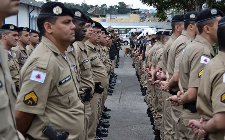 MPC/AL aponta irregularidade em contratos para compra de uniformes da PM