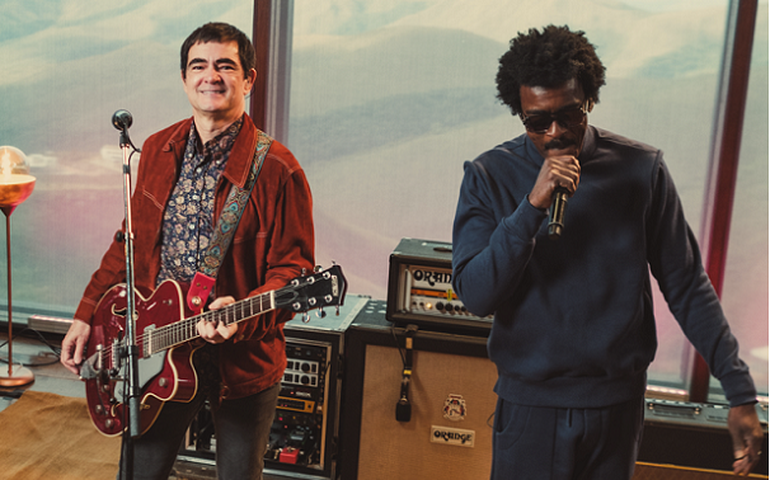 Samuel Rosa lança “Rosa Sessions” com participação de Seu Jorge em “Não Tenha Dó”