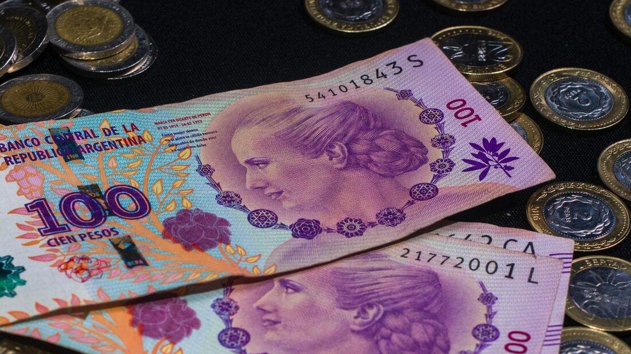 PIB da Argentina encolhe pelo segundo mês consecutivo em junho, com queda de 0,7% ante maio