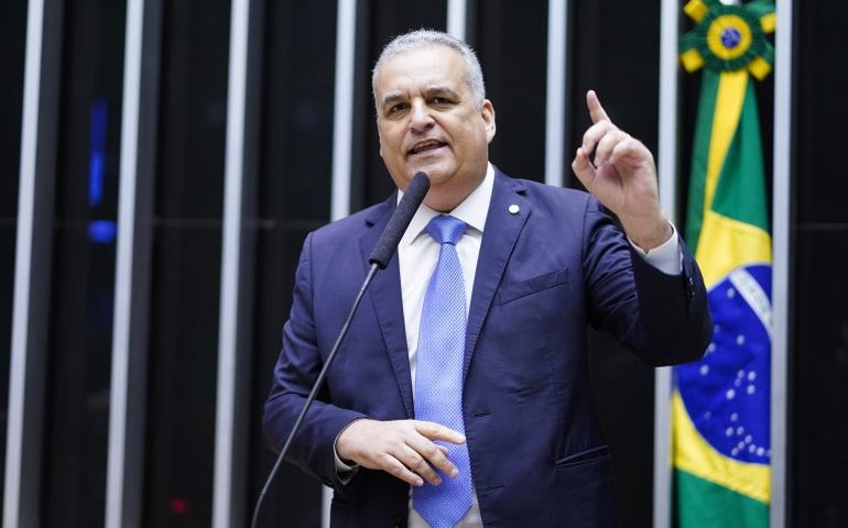 Câmara instala comissão externa para investigar desastre ambiental em Maceió